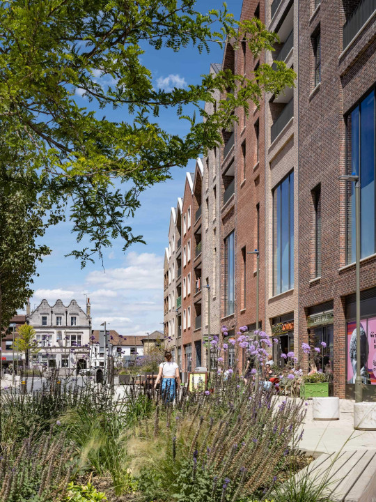 Magna Square