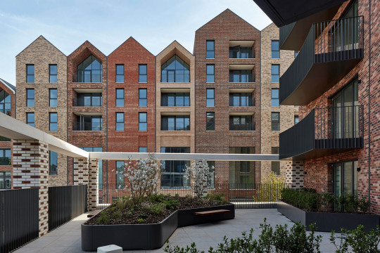 Magna Square