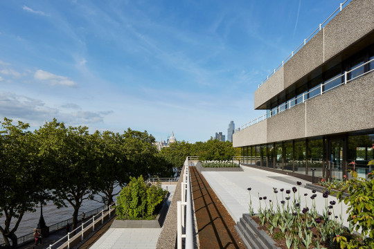 76 Southbank