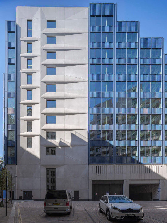 1 Keskidee Square